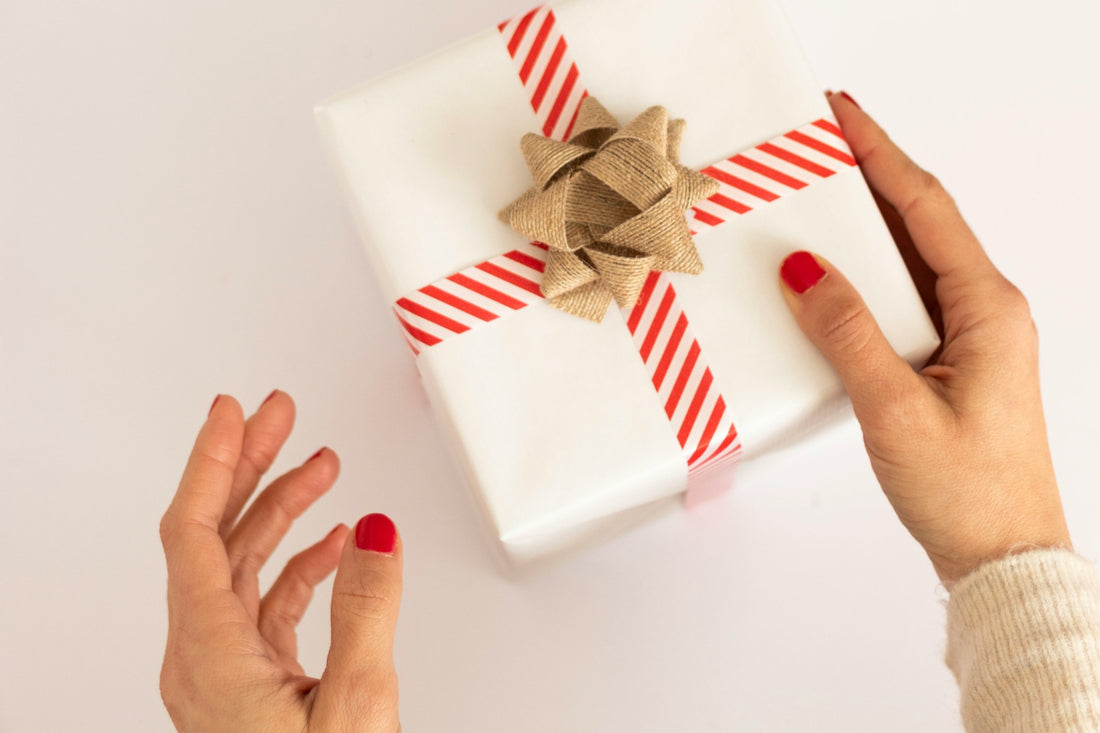 Idei de cadouri românești pentru iubitoarele de skincare