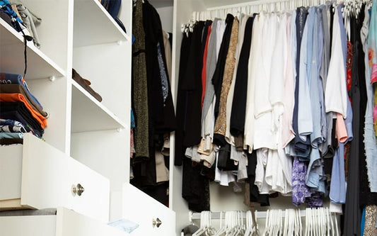 Încetează să îmbraci aceleași haine